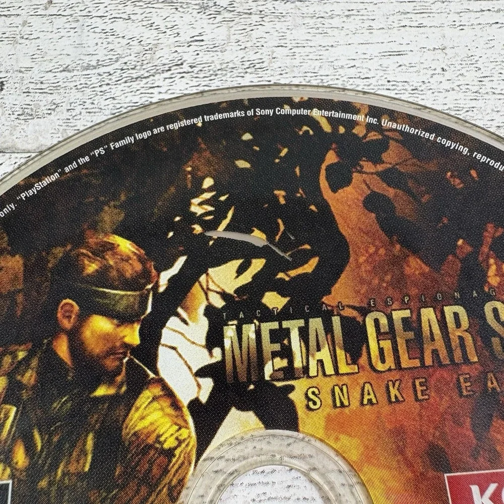 Metal Gear Solid 3: Snake Eater Sony PlayStation 2, 2004, Complete with Manual